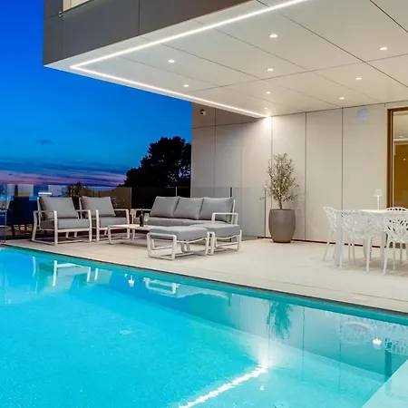 Villa Seaview With Wellness, Dreams Of Dalmatia Ii *